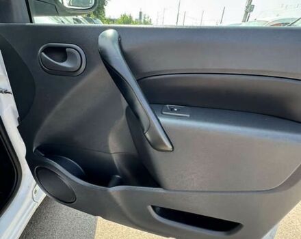 Рено Кенгу, объемом двигателя 0 л и пробегом 128 тыс. км за 14200 $, фото 15 на Automoto.ua