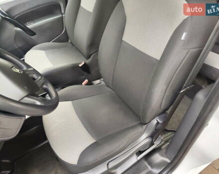 Рено Кенгу, объемом двигателя 0 л и пробегом 25 тыс. км за 15999 $, фото 9 на Automoto.ua