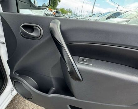 Рено Кенгу, объемом двигателя 0 л и пробегом 164 тыс. км за 11700 $, фото 25 на Automoto.ua