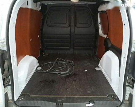 Рено Кєнгу, об'ємом двигуна 0 л та пробігом 12 тис. км за 19700 $, фото 25 на Automoto.ua