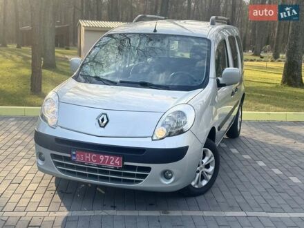 Рено Кенгу 2009 в Шепетовке на Automoto.ua Рено Кенгу, объемом двигателя 1.6 л и пробегом 207 тыс. км за 7700 $, фото 1 на Automoto.ua