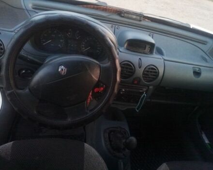 Белый Рено Кенгу пасс., объемом двигателя 2.5 л и пробегом 332 тыс. км за 2500 $, фото 2 на Automoto.ua