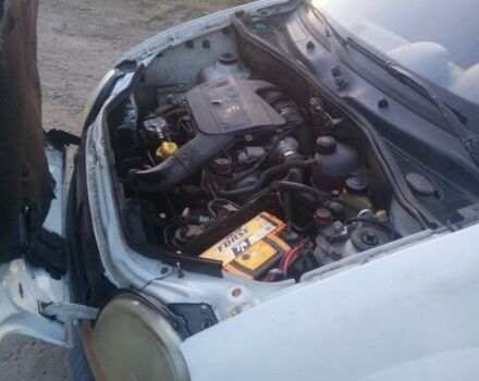 Белый Рено Кенгу пасс., объемом двигателя 2.5 л и пробегом 332 тыс. км за 2500 $, фото 4 на Automoto.ua