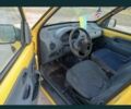 Желтый Рено Кенгу пасс., объемом двигателя 1 л и пробегом 245 тыс. км за 2750 $, фото 3 на Automoto.ua