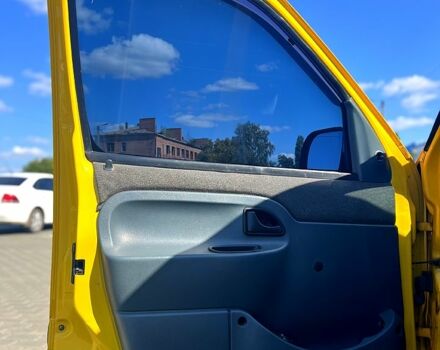 Желтый Рено Кенгу, объемом двигателя 1.9 л и пробегом 343 тыс. км за 2800 $, фото 6 на Automoto.ua