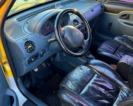 Желтый Рено Кенгу, объемом двигателя 1.9 л и пробегом 0 тыс. км за 1700 $, фото 2 на Automoto.ua