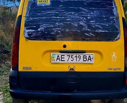 Желтый Рено Кенгу, объемом двигателя 1.9 л и пробегом 300 тыс. км за 2100 $, фото 3 на Automoto.ua