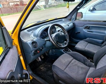 Желтый Рено Кенгу, объемом двигателя 1.9 л и пробегом 235 тыс. км за 2800 $, фото 2 на Automoto.ua