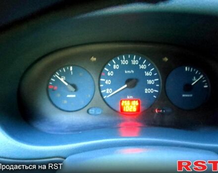 Желтый Рено Кенгу, объемом двигателя 1.9 л и пробегом 257 тыс. км за 3000 $, фото 7 на Automoto.ua