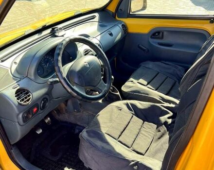 Желтый Рено Кенгу, объемом двигателя 1.9 л и пробегом 100 тыс. км за 1350 $, фото 6 на Automoto.ua