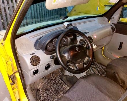 Желтый Рено Кенгу, объемом двигателя 1.9 л и пробегом 267 тыс. км за 3500 $, фото 4 на Automoto.ua