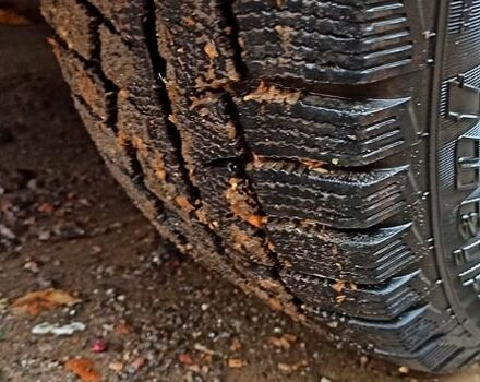 Желтый Рено Кенгу, объемом двигателя 1.5 л и пробегом 350 тыс. км за 3000 $, фото 10 на Automoto.ua