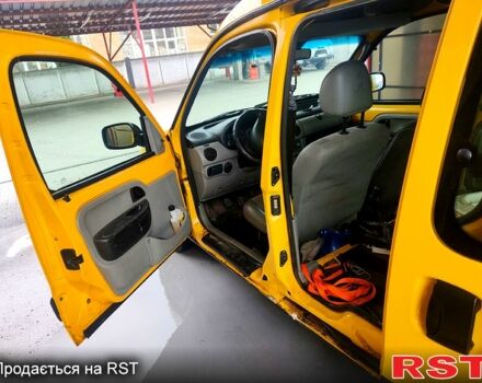 Желтый Рено Кенгу, объемом двигателя 1.5 л и пробегом 250 тыс. км за 2300 $, фото 2 на Automoto.ua