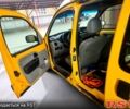 Желтый Рено Кенгу, объемом двигателя 1.5 л и пробегом 250 тыс. км за 2300 $, фото 2 на Automoto.ua