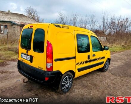 Желтый Рено Кенгу, объемом двигателя 1.6 л и пробегом 300 тыс. км за 3700 $, фото 3 на Automoto.ua