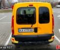 Желтый Рено Кенгу, объемом двигателя 1.6 л и пробегом 248 тыс. км за 4000 $, фото 6 на Automoto.ua