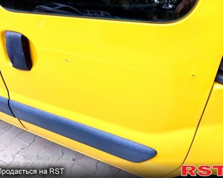 Желтый Рено Кенгу, объемом двигателя 1.4 л и пробегом 319 тыс. км за 2950 $, фото 3 на Automoto.ua