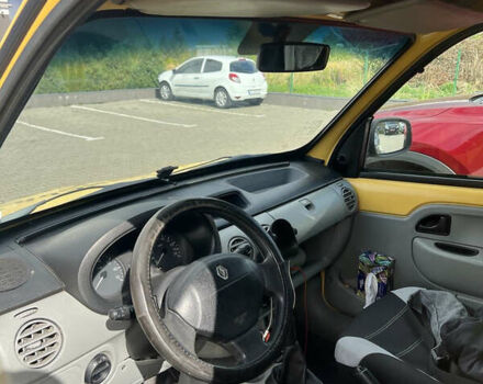 Желтый Рено Кенгу, объемом двигателя 1.46 л и пробегом 337 тыс. км за 2400 $, фото 5 на Automoto.ua