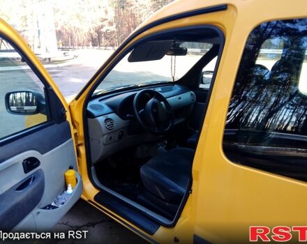 Желтый Рено Кенгу, объемом двигателя 1.5 л и пробегом 228 тыс. км за 5100 $, фото 7 на Automoto.ua