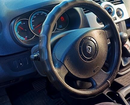 Желтый Рено Кенгу, объемом двигателя 0 л и пробегом 14 тыс. км за 4200 $, фото 8 на Automoto.ua