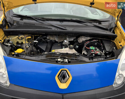 Желтый Рено Кенгу, объемом двигателя 1.46 л и пробегом 233 тыс. км за 3800 $, фото 4 на Automoto.ua