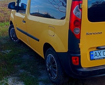 Желтый Рено Кенгу, объемом двигателя 0 л и пробегом 14 тыс. км за 4200 $, фото 3 на Automoto.ua