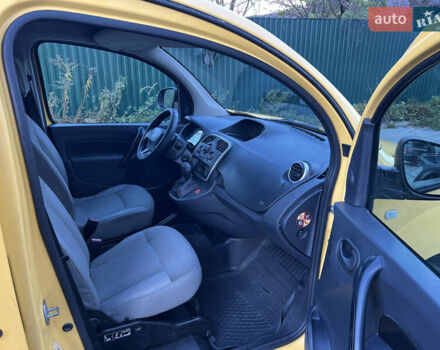 Желтый Рено Кенгу, объемом двигателя 0 л и пробегом 118 тыс. км за 5499 $, фото 9 на Automoto.ua