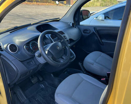 Желтый Рено Кенгу, объемом двигателя 0 л и пробегом 118 тыс. км за 5499 $, фото 15 на Automoto.ua