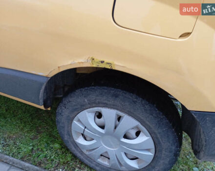 Желтый Рено Кенгу, объемом двигателя 0 л и пробегом 99 тыс. км за 8900 $, фото 31 на Automoto.ua