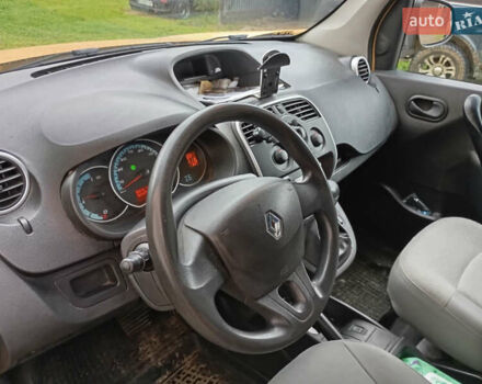 Желтый Рено Кенгу, объемом двигателя 0 л и пробегом 99 тыс. км за 8900 $, фото 32 на Automoto.ua