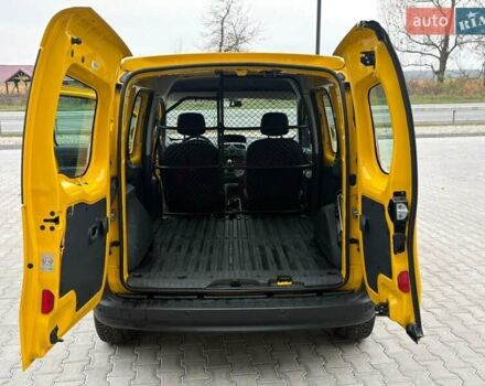 Желтый Рено Кенгу, объемом двигателя 0 л и пробегом 32 тыс. км за 9990 $, фото 11 на Automoto.ua