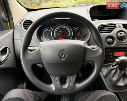 Желтый Рено Кенгу, объемом двигателя 0 л и пробегом 50 тыс. км за 10404 $, фото 20 на Automoto.ua
