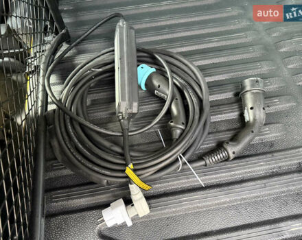 Желтый Рено Кенгу, объемом двигателя 0 л и пробегом 50 тыс. км за 10404 $, фото 32 на Automoto.ua