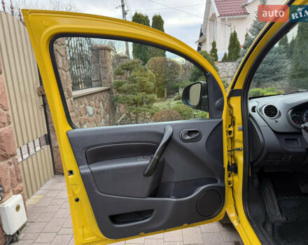 Желтый Рено Кенгу, объемом двигателя 0 л и пробегом 50 тыс. км за 10404 $, фото 15 на Automoto.ua