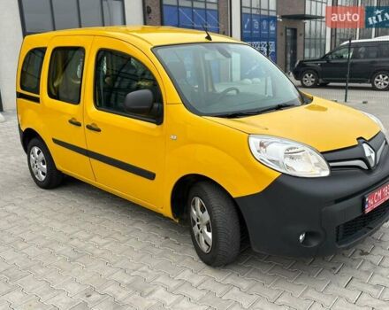 Желтый Рено Кенгу, объемом двигателя 0 л и пробегом 32 тыс. км за 9990 $, фото 8 на Automoto.ua