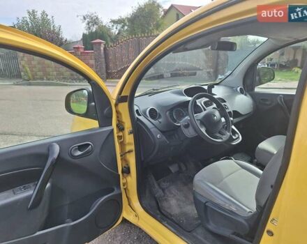 Жовтий Рено Кєнгу, об'ємом двигуна 0 л та пробігом 65 тис. км за 8100 $, фото 1 на Automoto.ua