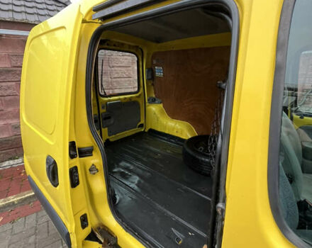 Желтый Рено Кенгу, объемом двигателя 1.87 л и пробегом 403 тыс. км за 3000 $, фото 12 на Automoto.ua