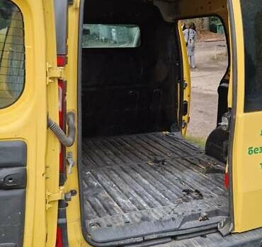 Желтый Рено Кенгу, объемом двигателя 1.46 л и пробегом 100 тыс. км за 5000 $, фото 3 на Automoto.ua