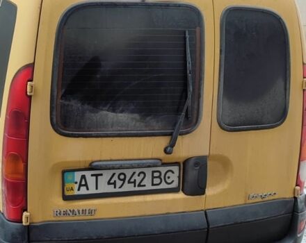 Желтый Рено Кенгу, объемом двигателя 1.5 л и пробегом 204 тыс. км за 4500 $, фото 2 на Automoto.ua