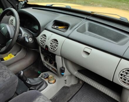 Желтый Рено Кенгу, объемом двигателя 1.5 л и пробегом 204 тыс. км за 4500 $, фото 4 на Automoto.ua