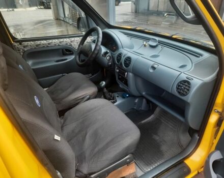 Желтый Рено Кенгу, объемом двигателя 1.9 л и пробегом 216 тыс. км за 3250 $, фото 18 на Automoto.ua