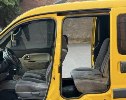 Рено Кєнгу 2003 у Дніпро (Дніпропетровську) на Automoto.ua Жовтий Рено Кєнгу, об'ємом двигуна 1.9 л та пробігом 230 тис. км за 2800 $, фото 4 на Automoto.ua