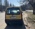 Желтый Рено Кенгу, объемом двигателя 1.5 л и пробегом 310 тыс. км за 3500 $, фото 3 на Automoto.ua