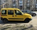Желтый Рено Кенгу, объемом двигателя 1.5 л и пробегом 310 тыс. км за 3500 $, фото 2 на Automoto.ua