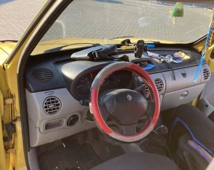 Желтый Рено Кенгу, объемом двигателя 1.5 л и пробегом 150 тыс. км за 3500 $, фото 11 на Automoto.ua