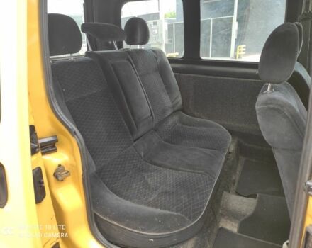 Желтый Рено Кенгу, объемом двигателя 1.5 л и пробегом 189 тыс. км за 3700 $, фото 10 на Automoto.ua