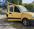 Желтый Рено Кенгу, объемом двигателя 1.5 л и пробегом 262 тыс. км за 4200 $, фото 11 на Automoto.ua