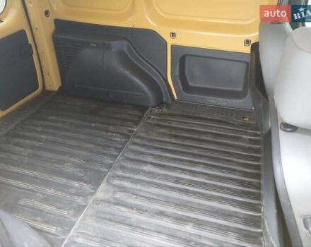 Желтый Рено Кенгу, объемом двигателя 0 л и пробегом 165 тыс. км за 4999 $, фото 2 на Automoto.ua