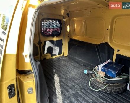 Желтый Рено Кенгу, объемом двигателя 0 л и пробегом 134 тыс. км за 8900 $, фото 6 на Automoto.ua