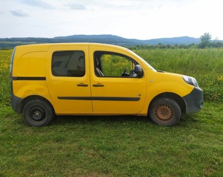 Желтый Рено Кенгу, объемом двигателя 0 л и пробегом 128 тыс. км за 4900 $, фото 4 на Automoto.ua